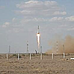 Soyuz lanza la nave espacial Foton-M