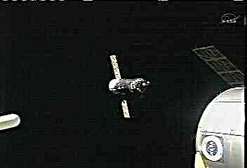 Le navire de ravitaillement Progress passe rapidement à l'ISS, arrivant 6 heures après son lancement