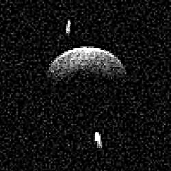 Arecibo identifica um asteróide triplo