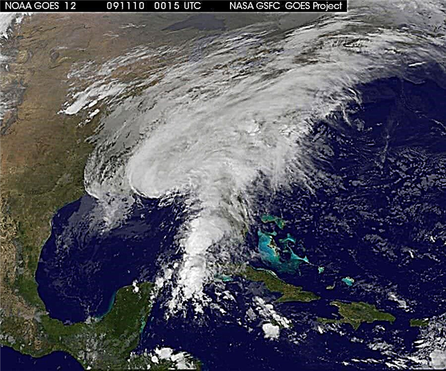 Los satélites de la NASA monitorean la tormenta tropical Ida