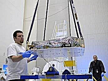 La navette fait le premier pas vers la mission de réparation de Hubble
