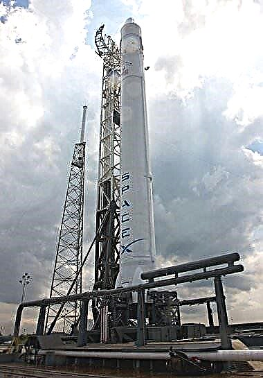 SpaceX esperançosa para o teste de vôo bem-sucedido do Falcon 9