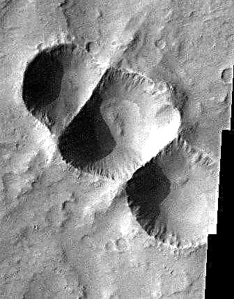 Triple et double cratères sur Mars