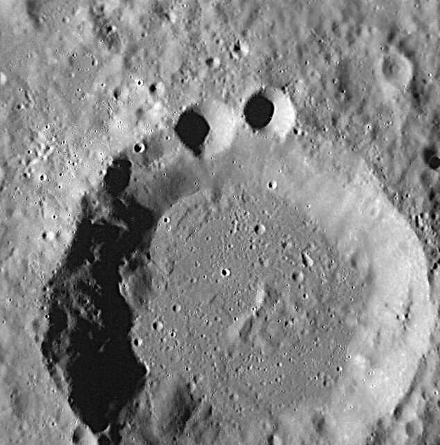 Kráter Cookie Monster na Ortuť