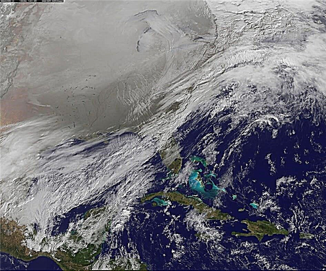 Satelitný obraz „Polar Vortex“ nad USA - časopis o vesmíre