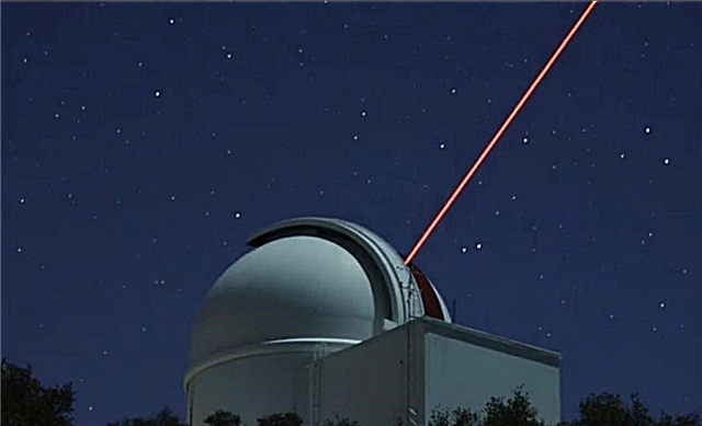 Este sistema láser robótico en un telescopio está mirando planetas alienígenas