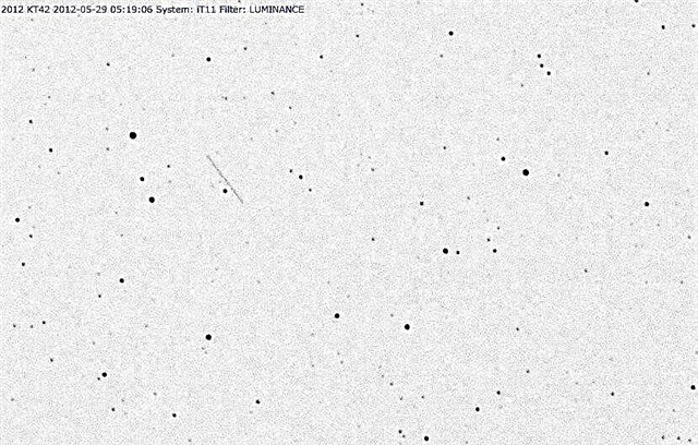 Video: Pieni asteroidi 2012 KT42 ylittää taivaan