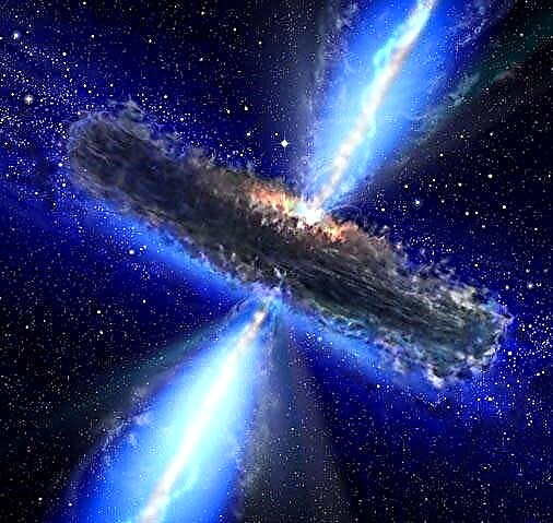 은하의 중간에 왜 블랙홀이 있습니까?