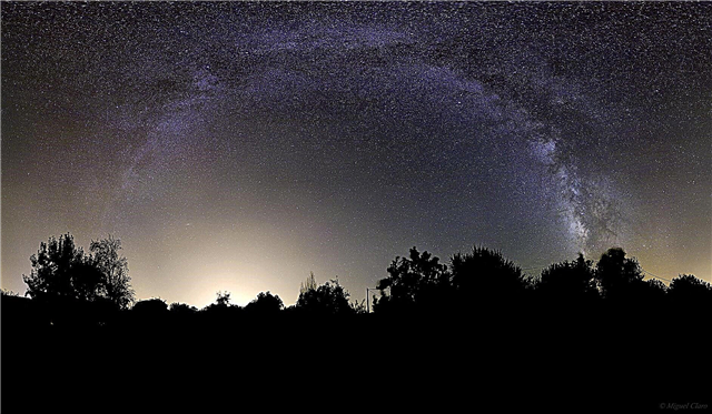 Mosaico Astrofoto Incrível: Via Láctea no Alentejo