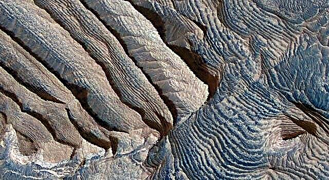 "Treppen" auf dem Mars führen zu Hinweisen auf das zyklische, gemäßigte Klima - Space Magazine