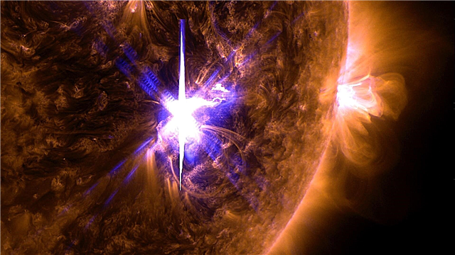 Το απροσδόκητο Solar Flare είναι επίσης το μεγαλύτερο σε δώδεκα χρόνια
