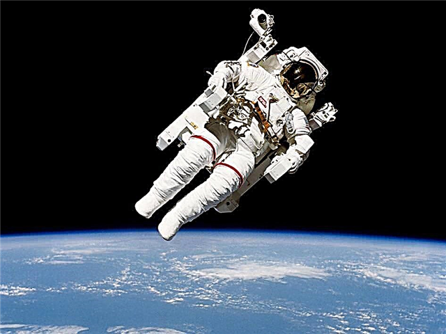 Apa yang paling berkesan NASA Spacewalks?