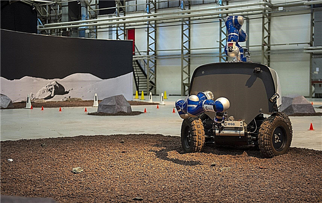 Luca Parmitano nimmt das Rad und testet einen Rover aus dem Weltraum.