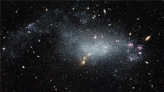 Hubble Vision: Galaxy DDO 68 - jong of oud?