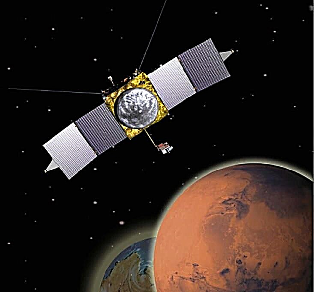 Отправить свое имя и стихотворение хайку на Марс на солнечном крылатом MAVEN