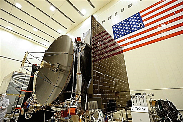 Die OSIRIS-REx-Asteroiden-Probenahmesonde der NASA schließt die Installation / Montage des Instruments ab und tritt in die Phase „Probefahrt“ ein