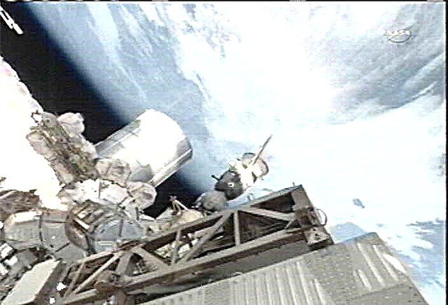 Dramatické Sojuz Docking odvrací potenciální stanici