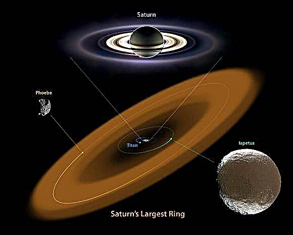 Spitzer vê anel gigante em torno de Saturno