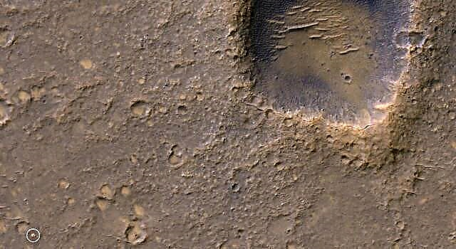 Spirit Lander - 1st Color Image from Mars Orbit