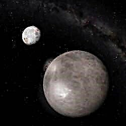 O Caronte da Lua, de Plutão, também tem gêiseres