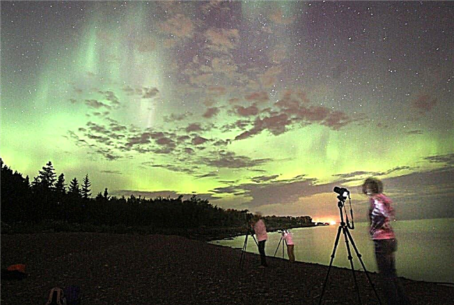 كيفية التقاط صور رائعة للأضواء الشمالية
