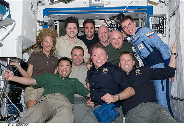 NASA bekrefter at ISS Crew vil utvides til seks i 2009