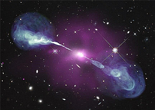 X-Ray Telescope Cracks Open Archives, přichází s Gassy Black Hole Gem