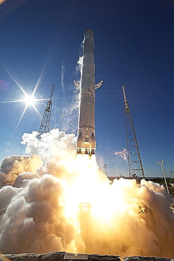 Galeria: Fotos de lançamento e recuperação de Dragon / Falcon 9, vídeos