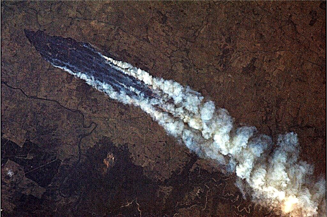האסטרונאוט לוכד תמונות מדהימות של שריפות בוש אוסטרליות