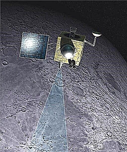 Chandrayaan-1 עכשיו בהצלחה במסלול הירחי
