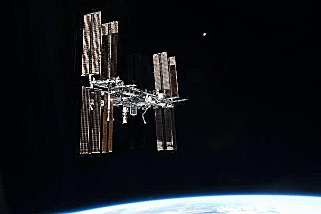 Estação Espacial Internacional pode ser retirada de tripulação até novembro