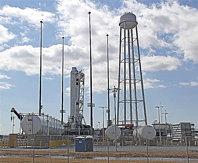 Leistungsstarke Privatrakete entscheidend für die ISS Set für die erste April-Explosion von Virginia - Launch Pad Gallery