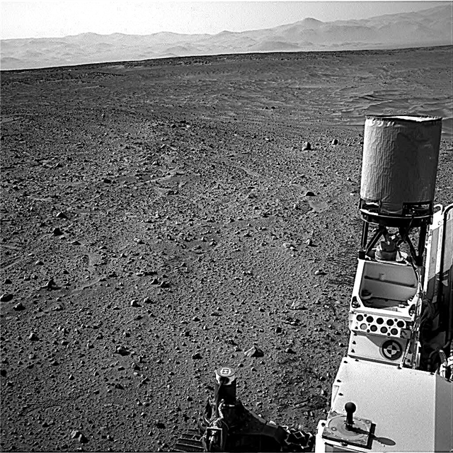 الجبال ، جاندالف! تظهر صور الكوكب الأحمر المريخ في عيون روفرز