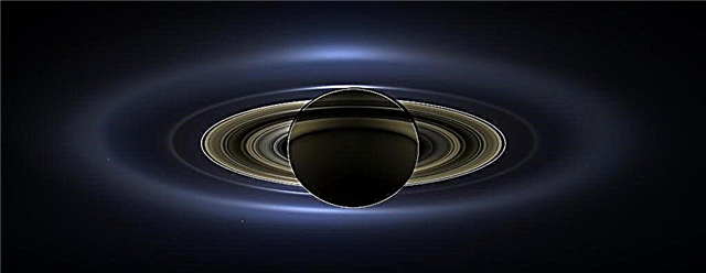 Nuevo video celebra Saturno y el día que la Tierra sonrió