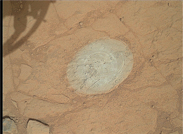 A curiosidade arruma um pouco em Marte