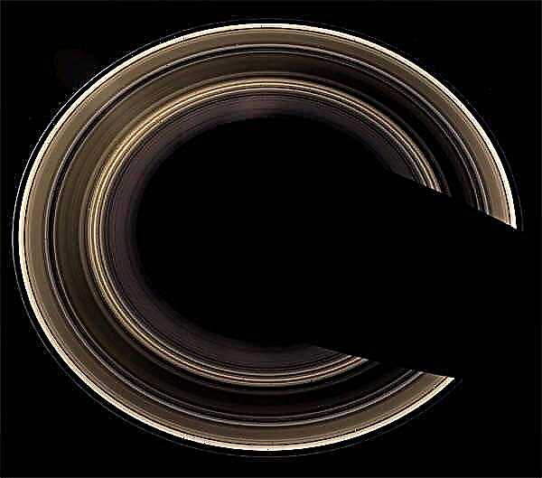 Schwerkraft auf dem Saturn