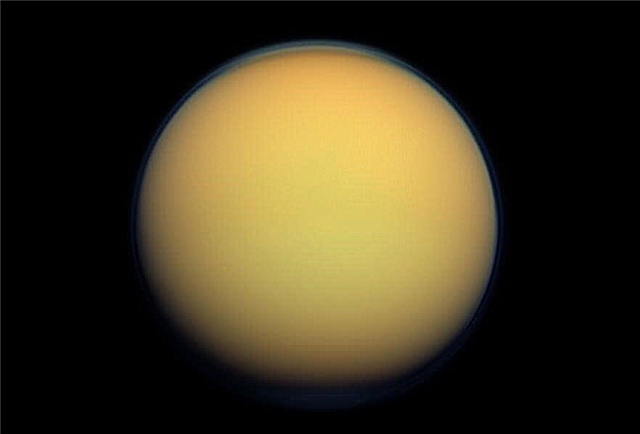 العلماء يجدون أدلة على عواصف الميثان الشديدة على تيتان