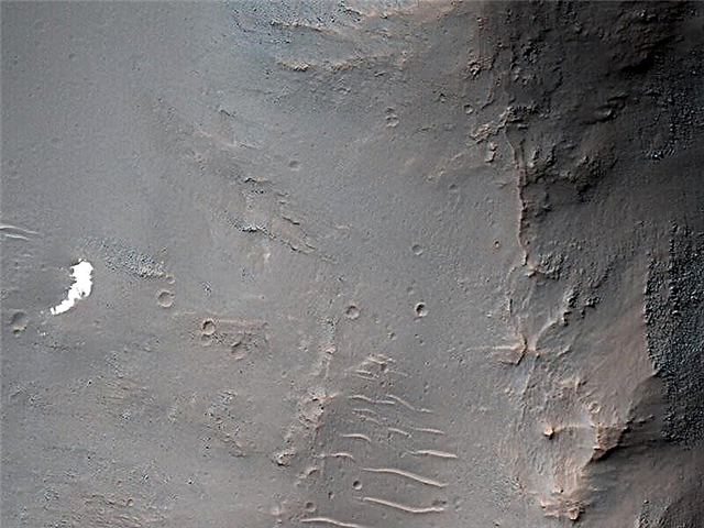 Können Sie den verlorenen sowjetischen Mars 6 Lander in diesem Bild finden?