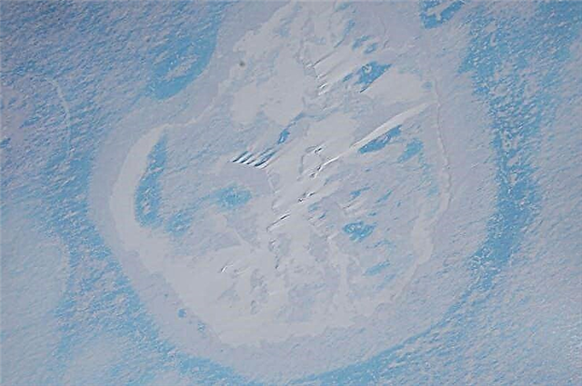 Apa yang Boleh Menjelaskan Cincin Misterius di Antartika?