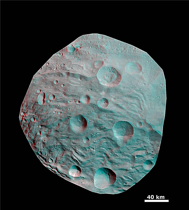 Imagens dramáticas em 3-D mostram os terrenos marcados, montanhosos e groovy de Vesta