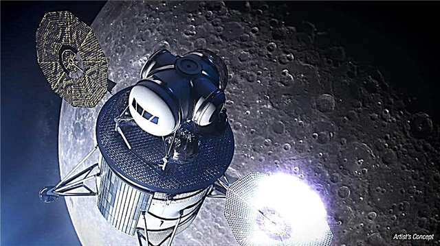 To NASA-hoder demonstrert, muligens som en del av en rystelse for å komme tilbake til månen.