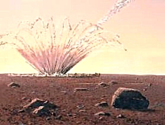 入ってくる！隕石の衝撃波が火星の塵のなだれを起こします