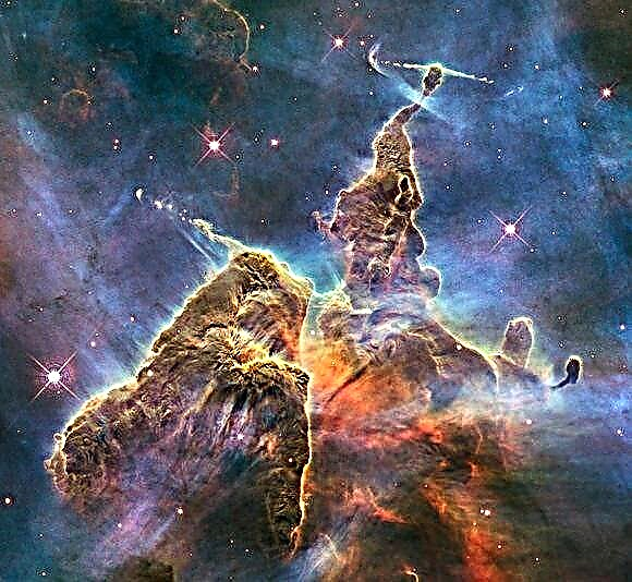 Presente de aniversário de Hubble para nós: Montanha Mística