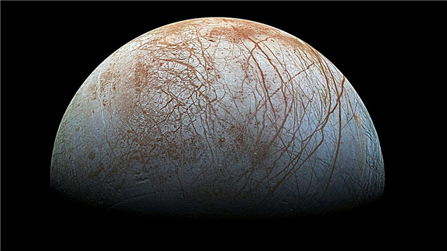 NASA izvēlas misijas zinātniskos instrumentus, kas meklē Jupitera Ocean Moon Europa izmantojamību