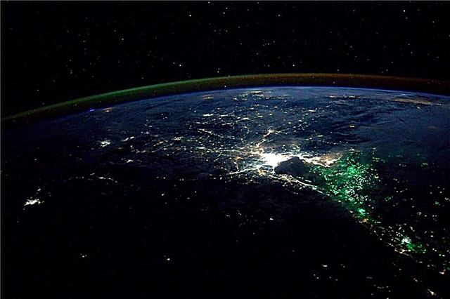 ¿Qué son estas misteriosas luces verdes fotografiadas desde la estación espacial?