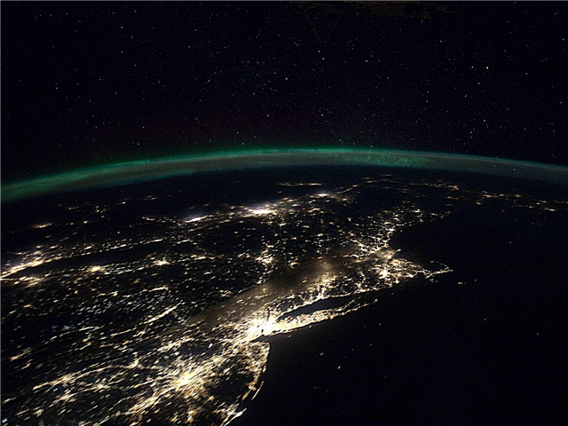 Städer på natten Panorama av miljontals amerikanska jordkusten för östkusten