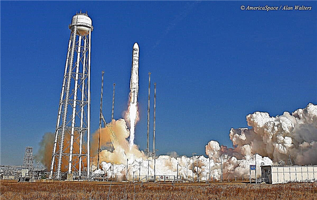 Trasportatore commerciale di Cygnus che si affretta verso la stazione spaziale Rendezvous in seguito allo spettacolare Antares Blastoff - Galleria fotografica e video