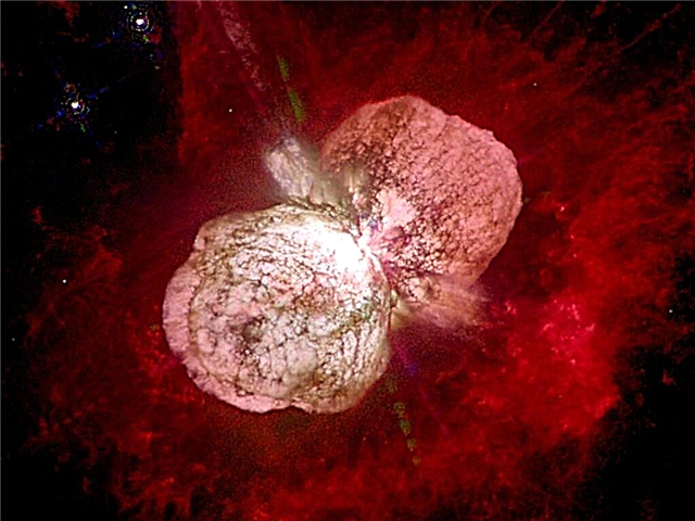 Weird X-Rays: wat gebeurt er als de enorme sterren van Eta Carinae dichtbij komen?