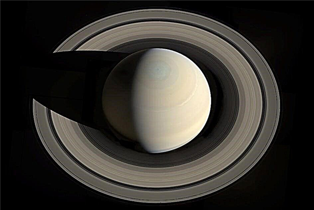 Saturn mister sine ringe, hurtigt. De kunne være gået inden for 100 millioner år