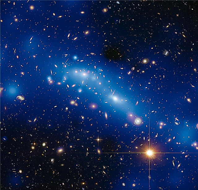 Зображення темної матерії в 4,5 мільйона світлових років